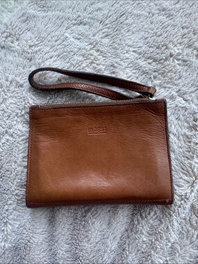M0851 Brown Leather Wristlet Clutch